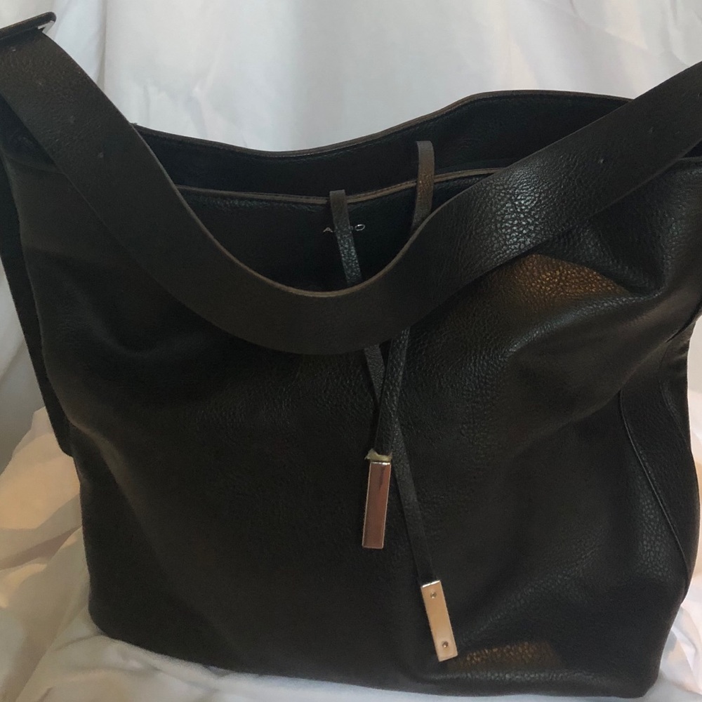 Black bucket bag